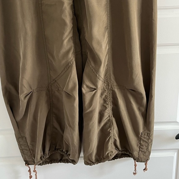Anthropologie Parachute Pants Olive Green Pull On Cropped Streetwear Size XS - Picture 6 of 14